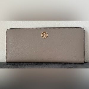 Tory Burch EUC grey long snap wallet